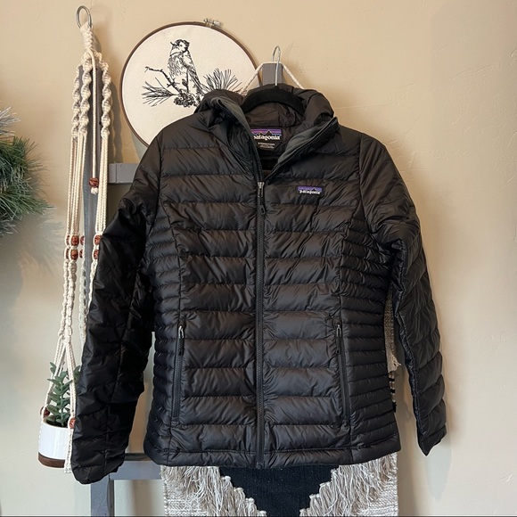 Patagonia Jackets & Coats Patagonia Black Down Hooded Puffer Jacket